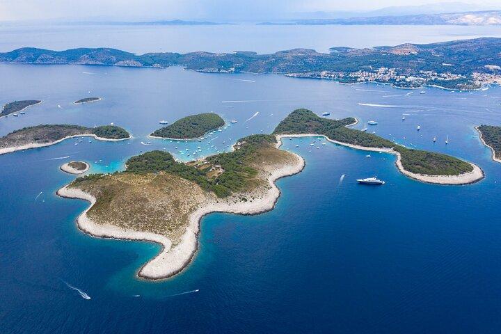 Hvar and Brac Cruise with Lunch and Drinks from Split/Trogir