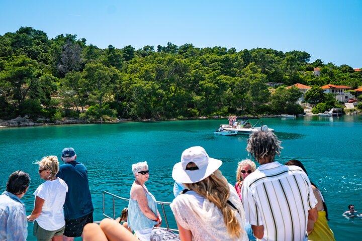 Hvar and Brac Cruise with Lunch and Drinks from Split/Trogir