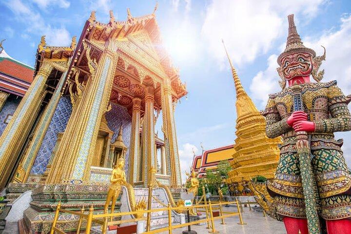 Bangkok Grand Palace Train and Floating Market Tour