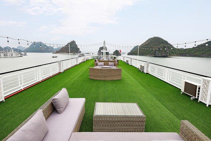 Hanoi: Aqua Elegance 2-Day Ha Long Bay Luxury Cruise Experience
