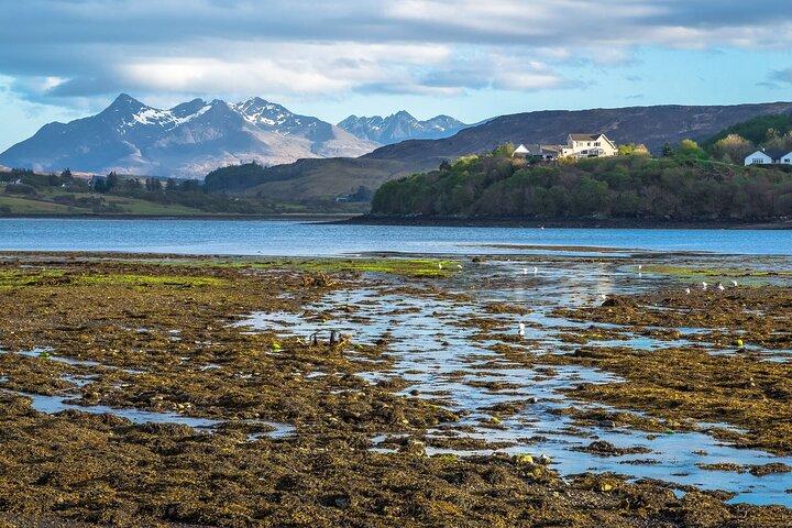 Skye Day Tour from Inverness with Fairy Pools & Dunvegan Castle