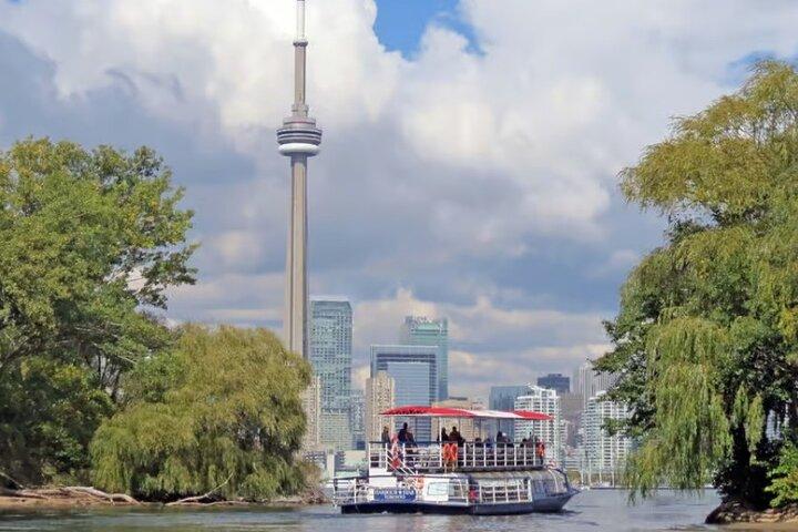 Toronto Hop-On Hop-Off Bus Tour with Scenic Boat Cruise