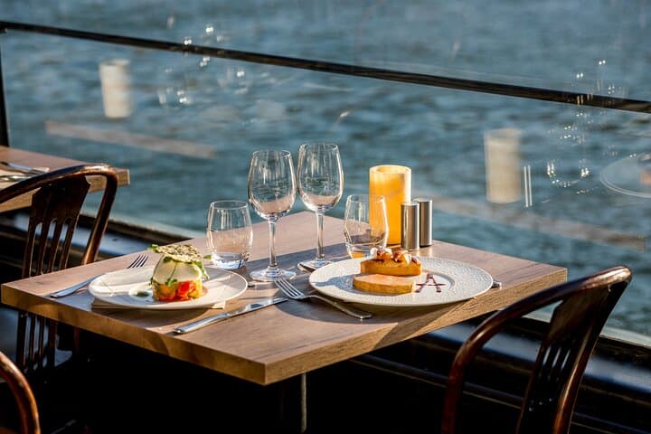 Paris Seine River Gourmet Lunch Cruise with Champagne Option