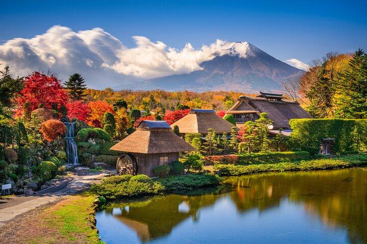 Small Group Tour Mount Fuji and Lake Kawaguchi from Tokyo