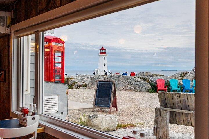 Peggy's Cove Sunset + Halifax Dinner Small Group Night Tour