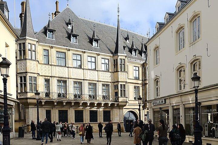 Luxembourg tour in Spanish : History and Charm