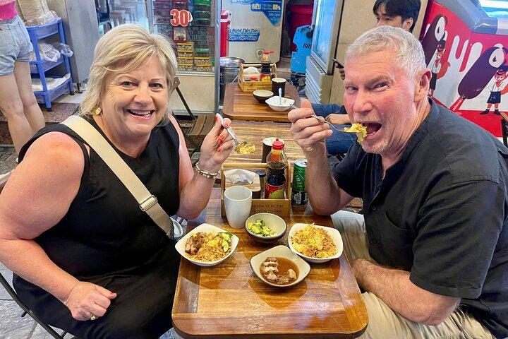 (HOT) Hanoi Guided Street Food and Train Street Tour with Local