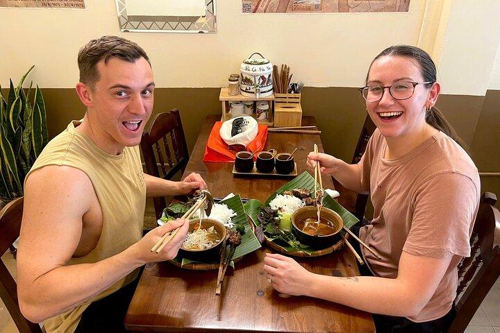 (HOT) Hanoi Guided Street Food and Train Street Tour with Local