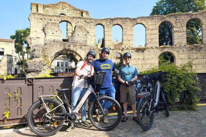 E-bike trip : From Bordeaux to Saint-Emilion with picnic lunch