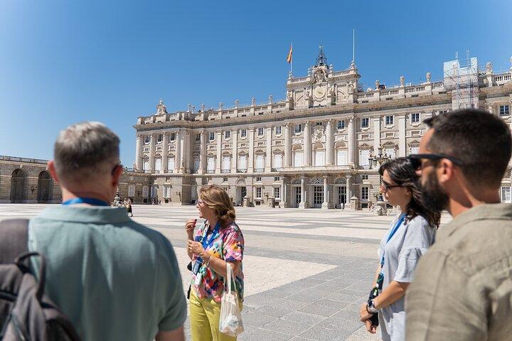 Madrid Royal Palace Small Group Guided Tour with Wine Tasting