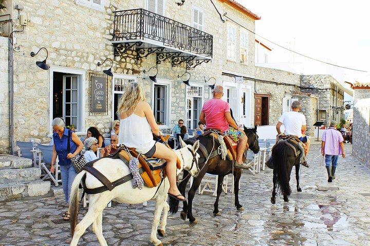 Hydra Island: Full Day Trip from Athens with Swimming