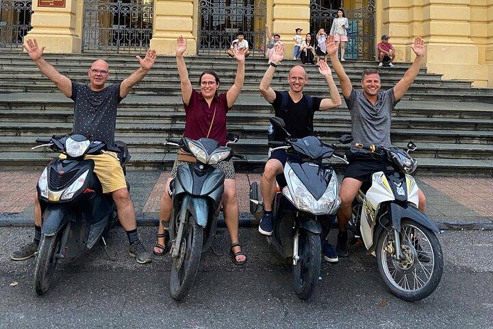 Hanoi City Half-Day Motorbike Tour with Street Foods (4.5 hours)