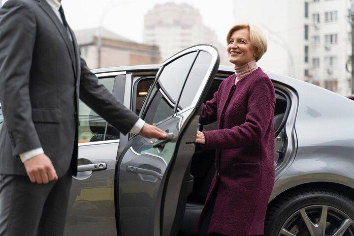 Gatwick Airport Private Transfer to from London