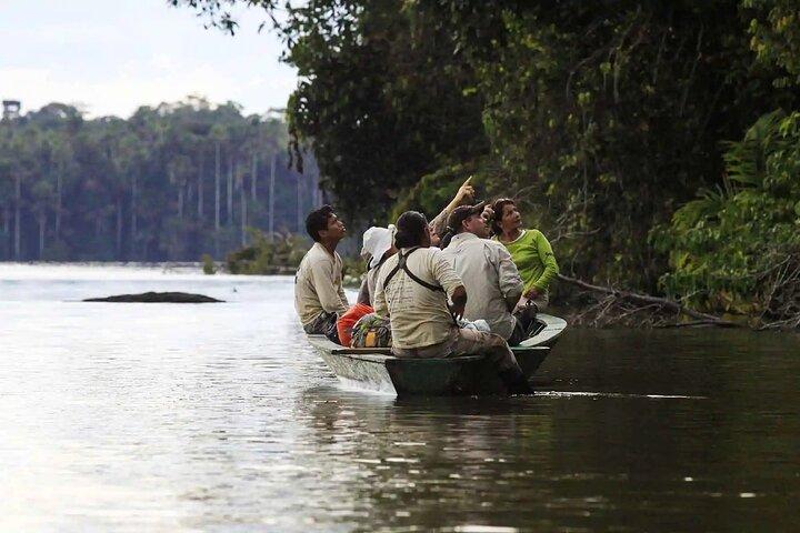 Lake Sandoval Wildlife Adventure in Tambopata National Reserve