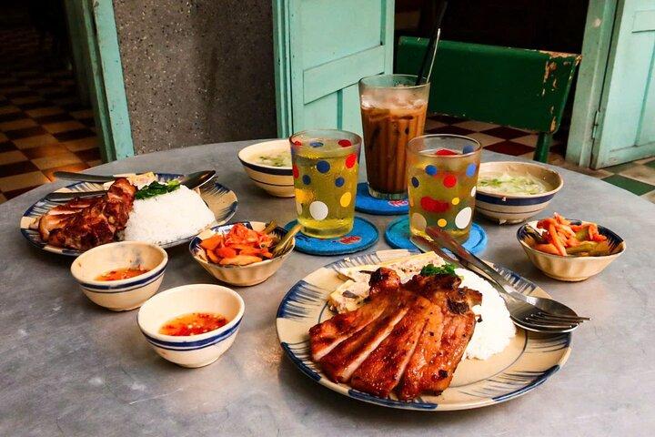 Ho Chi Minh Best Walking Tour: Food, Coffee & History