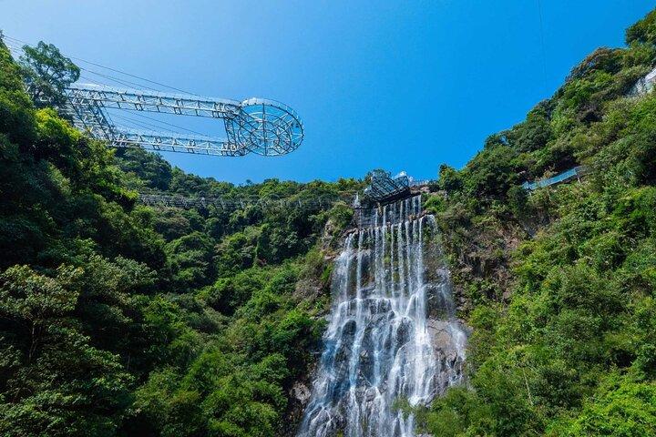 1-Day Round-Trip Private Transfer to Gulong Gorge | Door-to-Door