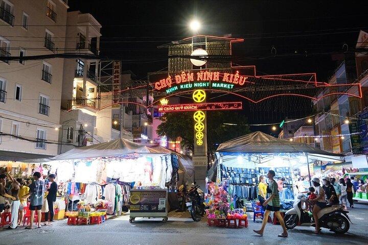 From Ho Chi Minh: Mekong Delta Can Tho Floating Market 2-Day Tour