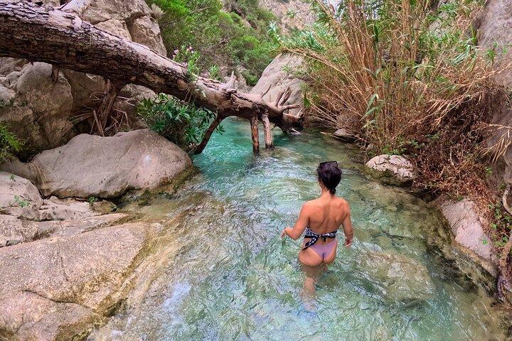 From Alicante/Benidorm: Guadalest & Algar Waterfalls Tour