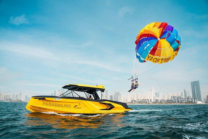 Parasailing in dubai with jbr beach and palm jumeria