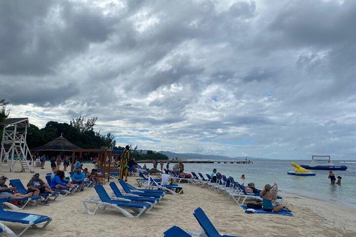 Day tour to Negril Ricks cafe