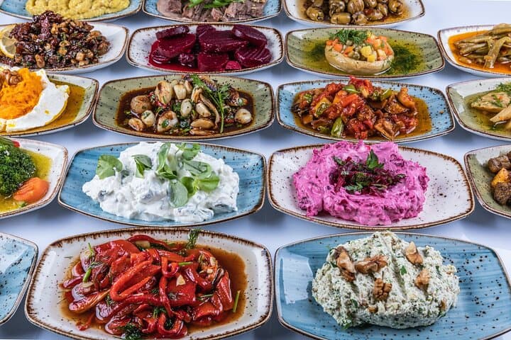 Istanbul Street Food Tour: 10 Tastings + Ferry to Kadikoy