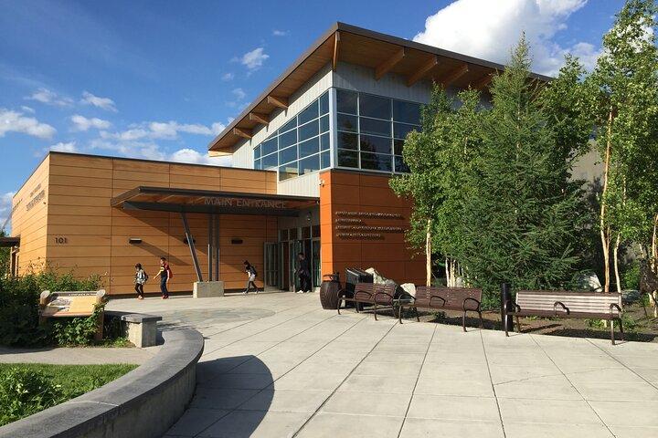 Fairbanks City Highlights: Guided Golden Heart Tour