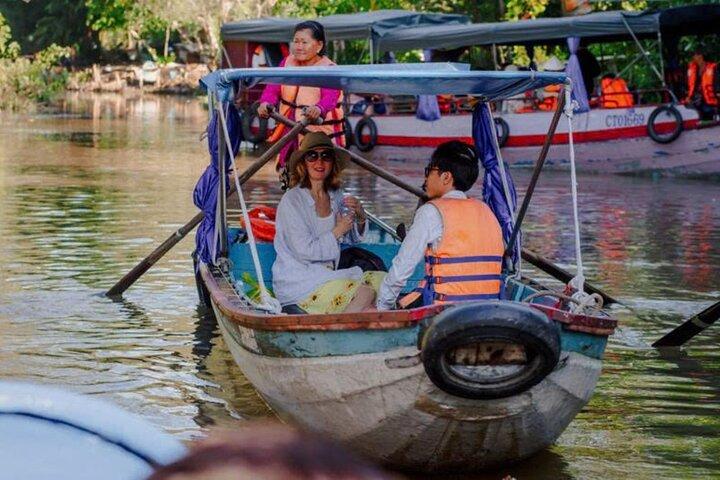 Premium Can Tho Small Canal Tour in Mekong Delta