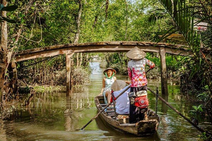 Premium Can Tho Small Canal Tour in Mekong Delta