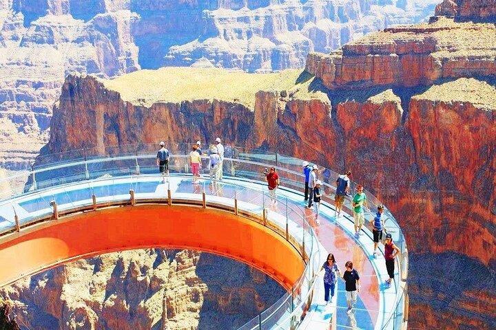 Small Group Grand Canyon, Hoover Dam and Joshua Tree Forest Tour