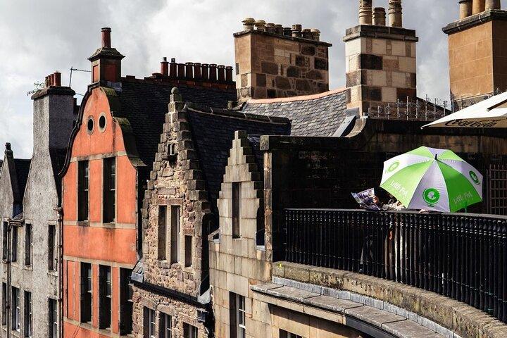Old Town Walking Tour History and Tales in Edinburgh