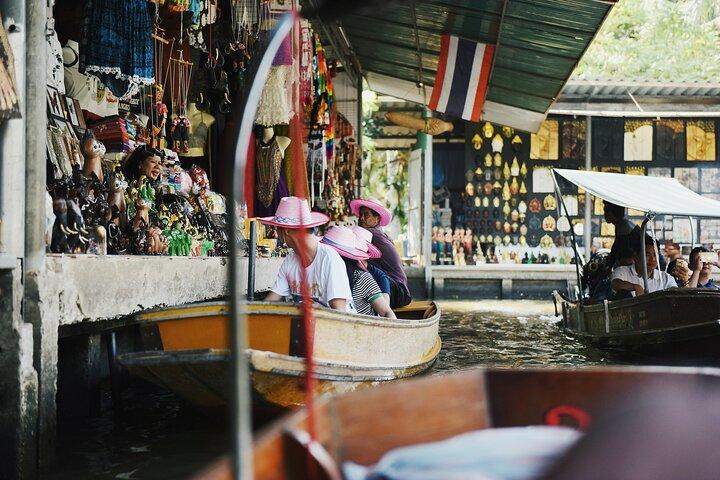 Maeklong Railway & Damnoen Saduak Floating Market Half-Day Tour