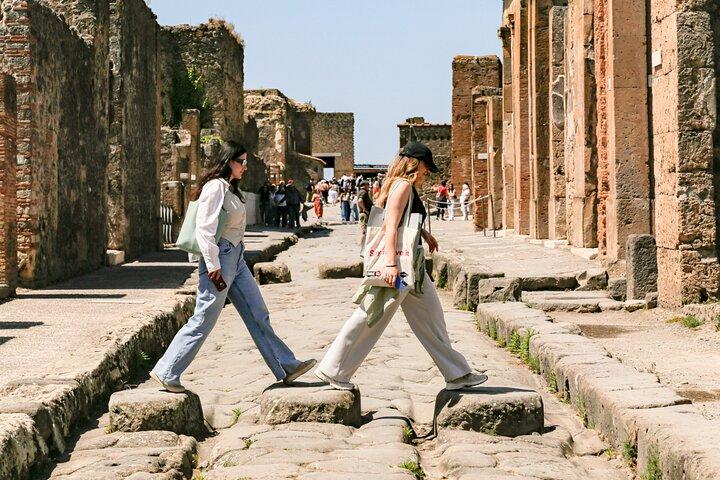 Private Guided Tour of Pompeii with Priority Access