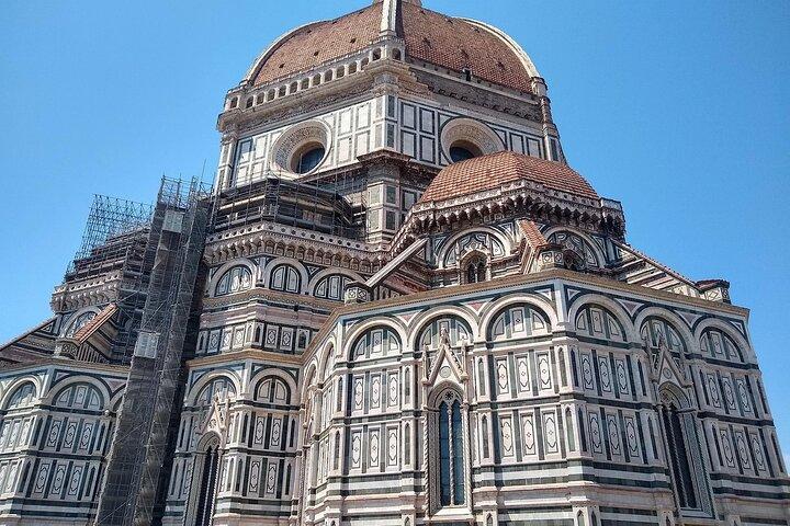 Florence at Your Feet : A Tour of Its Historic Jewels