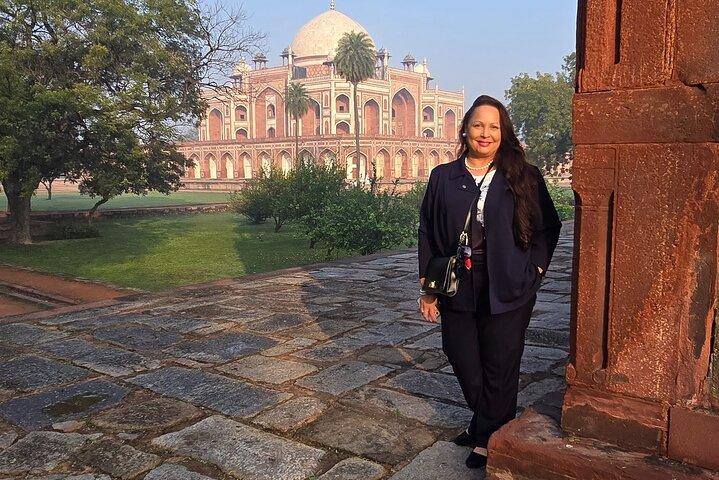 Old Delhi Tour by Tuk-Tuk Street Food and Shopping Experience