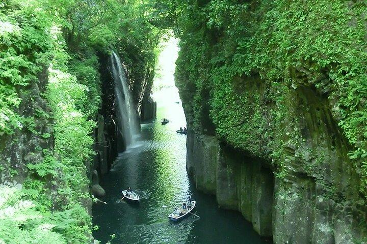 Kumamoto Route Bus 1 Day Trip: Takachiho Gorge and Local Lunch
