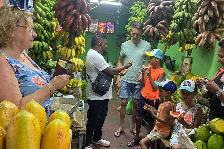 Kandy Food Walk with Local expert