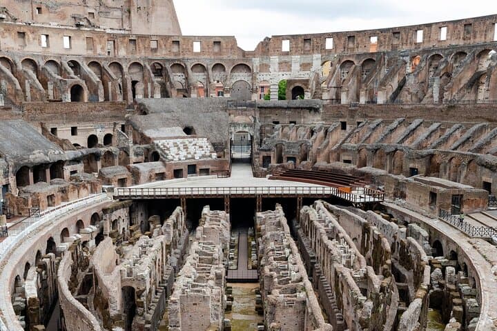 Colosseum, Roman forum, palatine Hill 1 hour tour English/Spanish