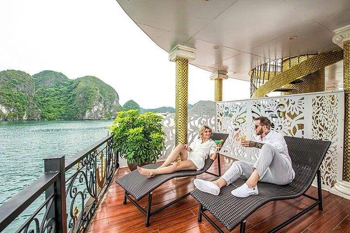 Hanoi : Halong Bay Overnight on 5-Star Verdure Lotus Cruise
