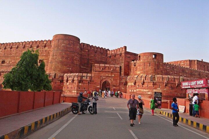 Private 2-Day Tour to The Taj Mahal and Agra with Both Side Commercial Flights
