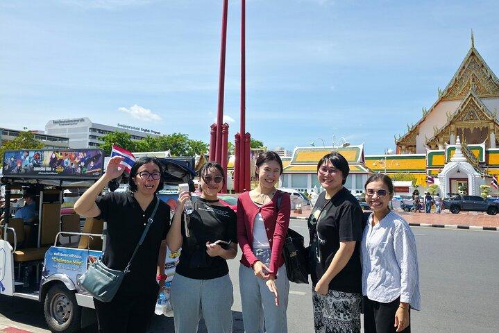 2 Hour Electric Tuk Tuk Cultural Tour of Bangkok
