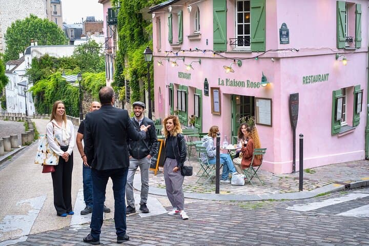 Paris Montmartre Free Walking Tour
