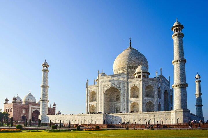 Full-Day City Tour of Agra visit The Taj Mahal, Agra Fort & Fatehpur Sikri