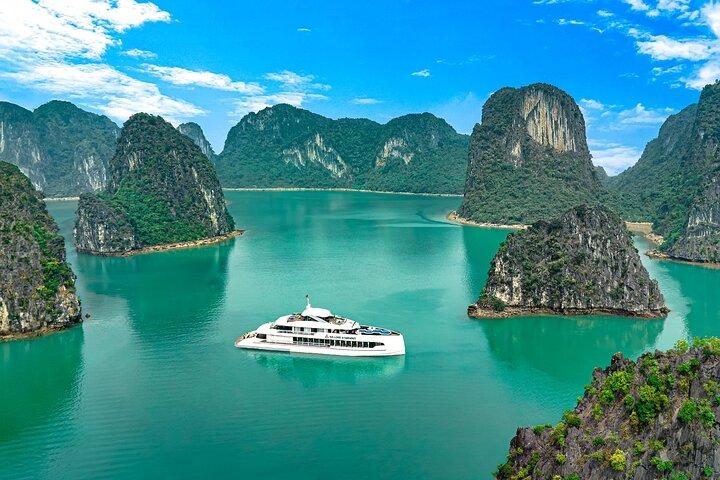 Luxury Ha Long Symphony Day Cruise: Island & Caves, Gourmet Lunch