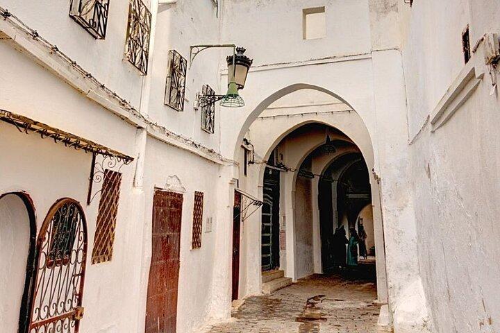 Casablanca Full Day City Tour With Transfer - Marrakesh