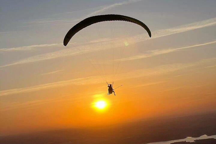 Paragliding Adventure Over the Atlas Mountains & Lake — Marrakech