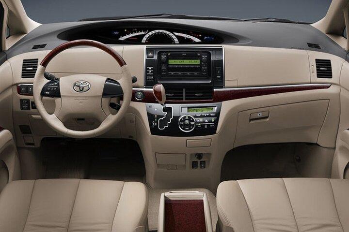 Arrival Transfer Abu Dhabi Airport AUH to Abu Dhabi by MPV