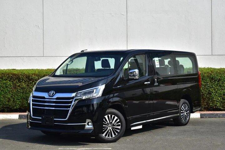 Private Transfer from Tokyo City to Narita Airport NRT by van