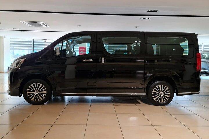Arrival from Abu Dhabi Airport AUH to Abu Dhabi by Minibus