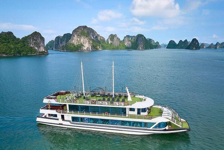 Halong Bay Heritage Day Cruise from Hanoi - Luxury Day Trip