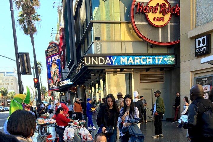 Full Day Iconic Sites Tour of LA from Santa Monica with Six Stops
